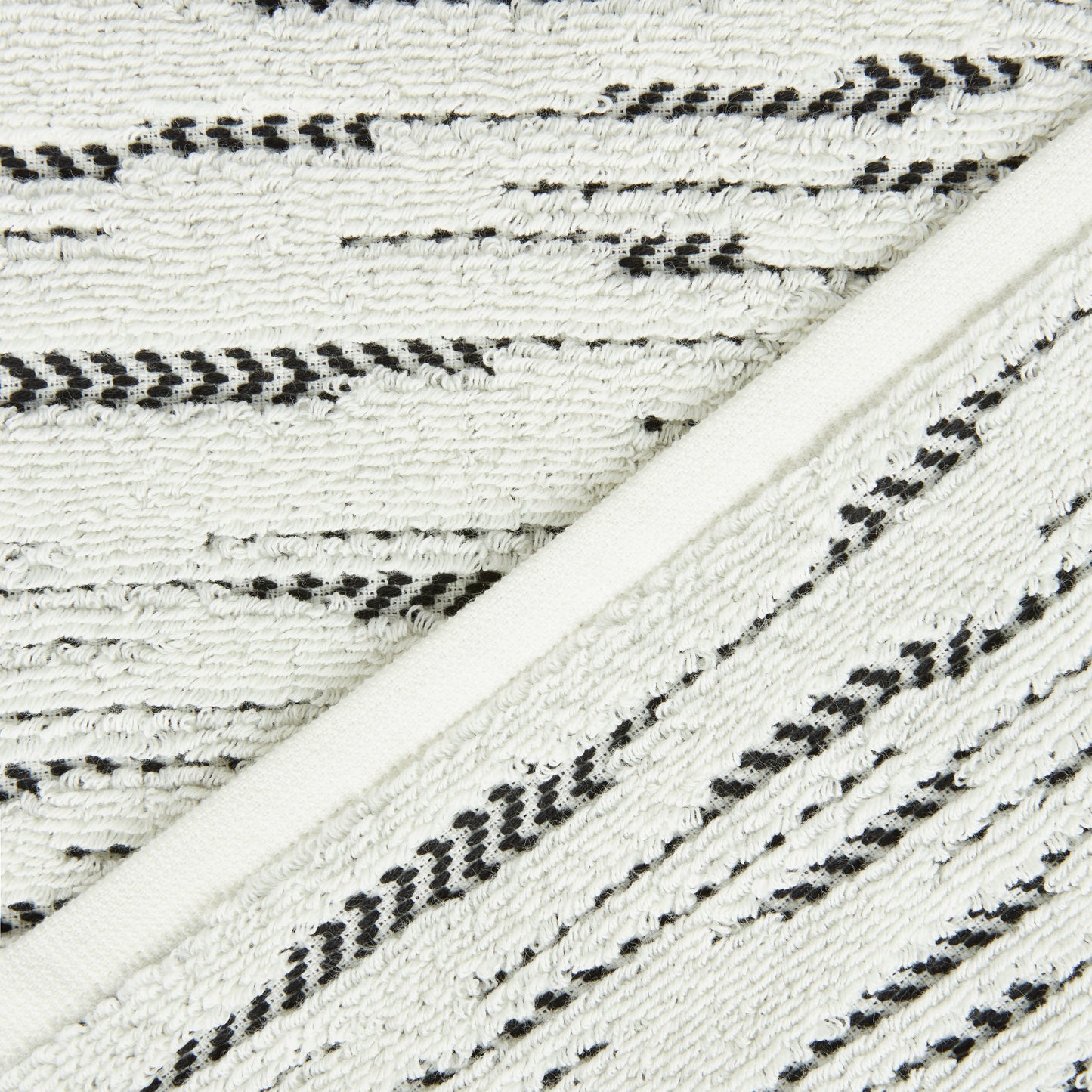 Carlyle White 70 x 115