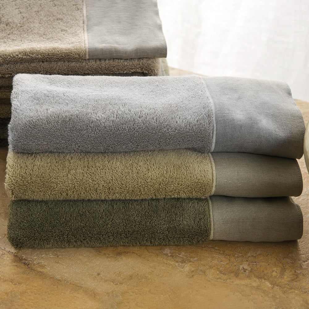 Bath Essentials Lino