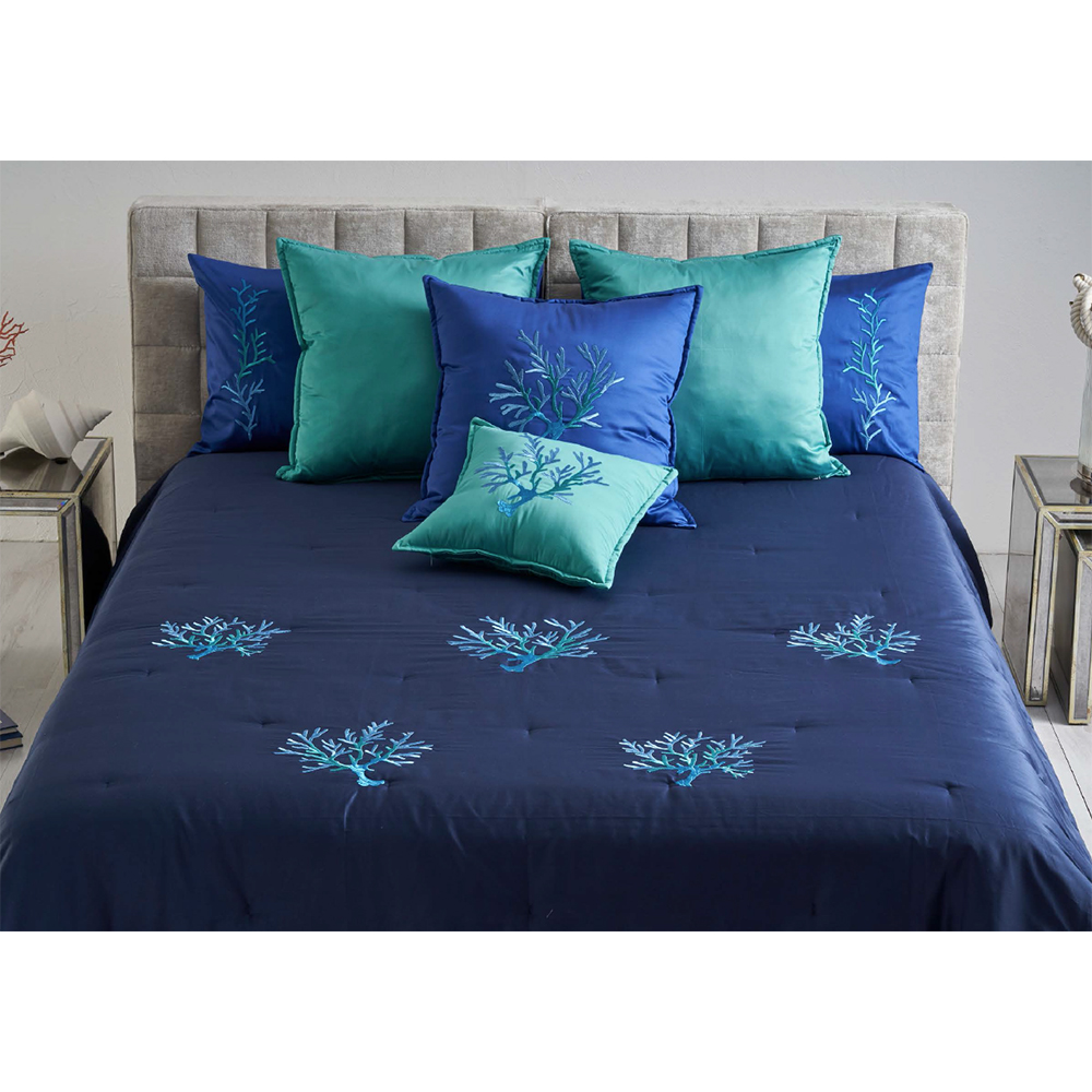 Quilted bedspreads Mastro Raphael Coralli White with blue and green embroidery